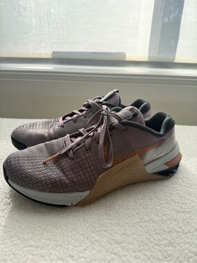 NIKE Metcon 8 Premium Cross Training Shoes Women’s 10/Men’s 8.5 Purple Smoke EUC
